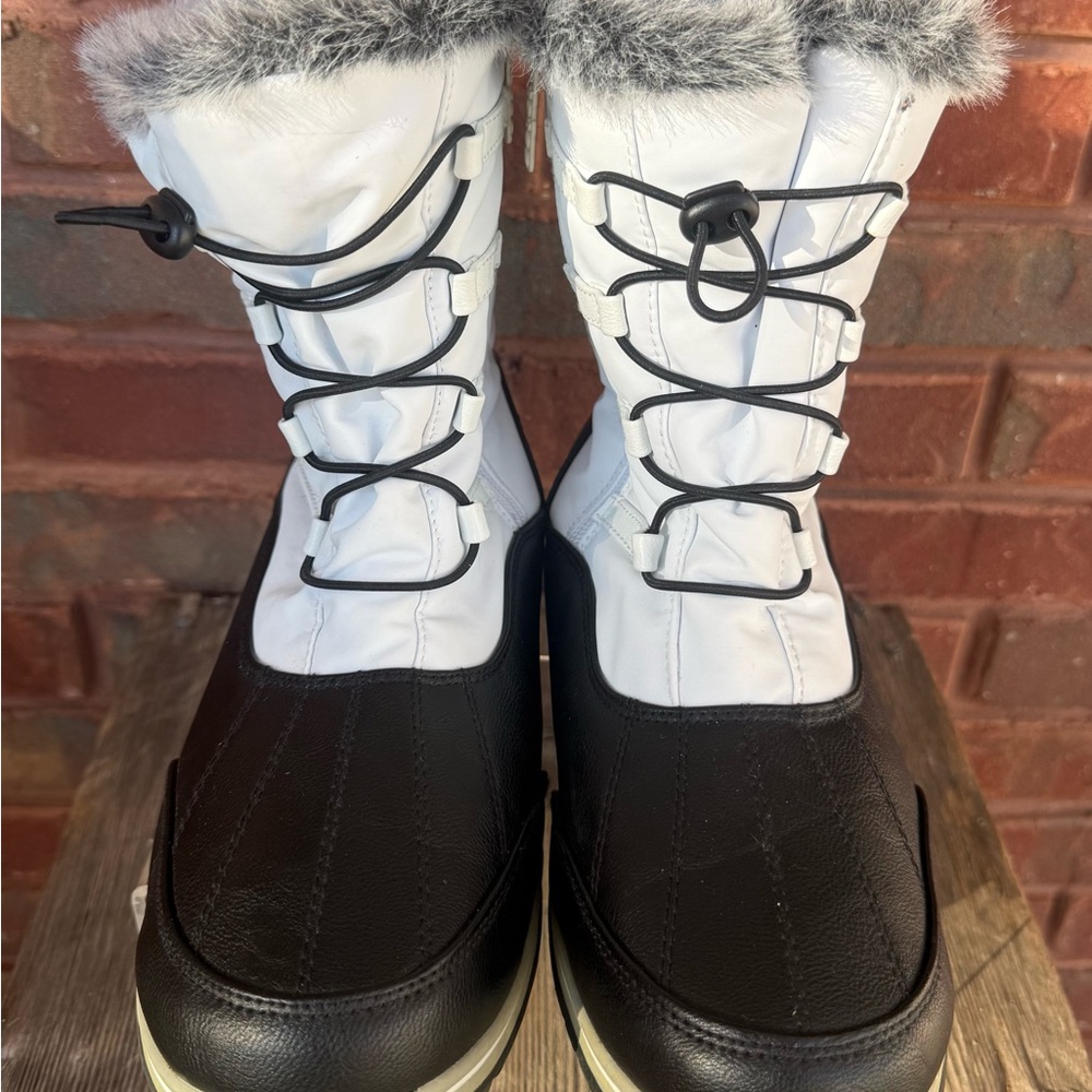 Totes Weatherproof Adele Winter Snow Boots Womens Size 10 White Black Fur Lined - Picture 13 of 16
